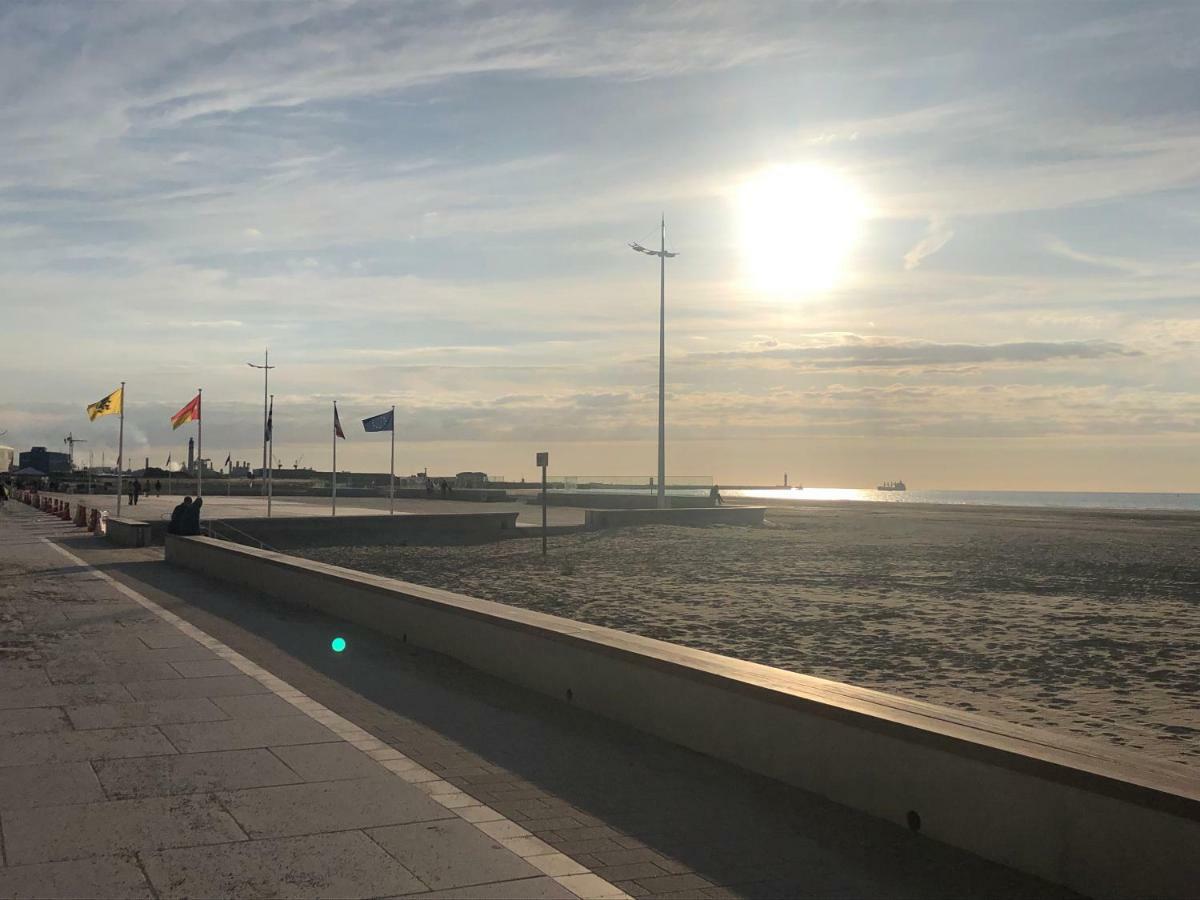 Une Escapade Tranquille, Proche De La Plage ! Dunkirk Luaran gambar