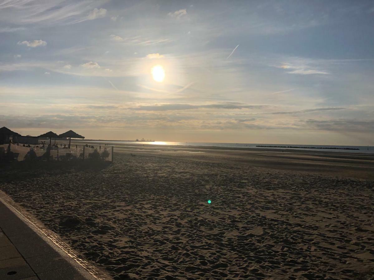 Une Escapade Tranquille, Proche De La Plage ! Dunkirk Luaran gambar